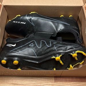 Nike JR Zoom Vapor 15 Academy FG/MgG Soccer Shoe Youth